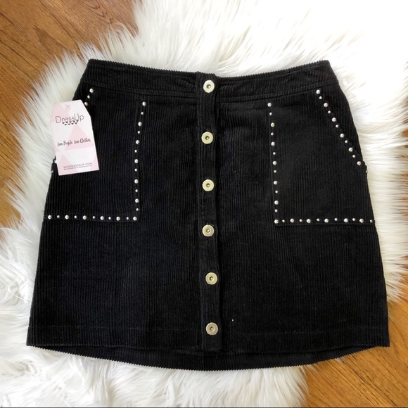 Honey Punch Dresses & Skirts - NWT Honey Punch Button Front  Black Skirt